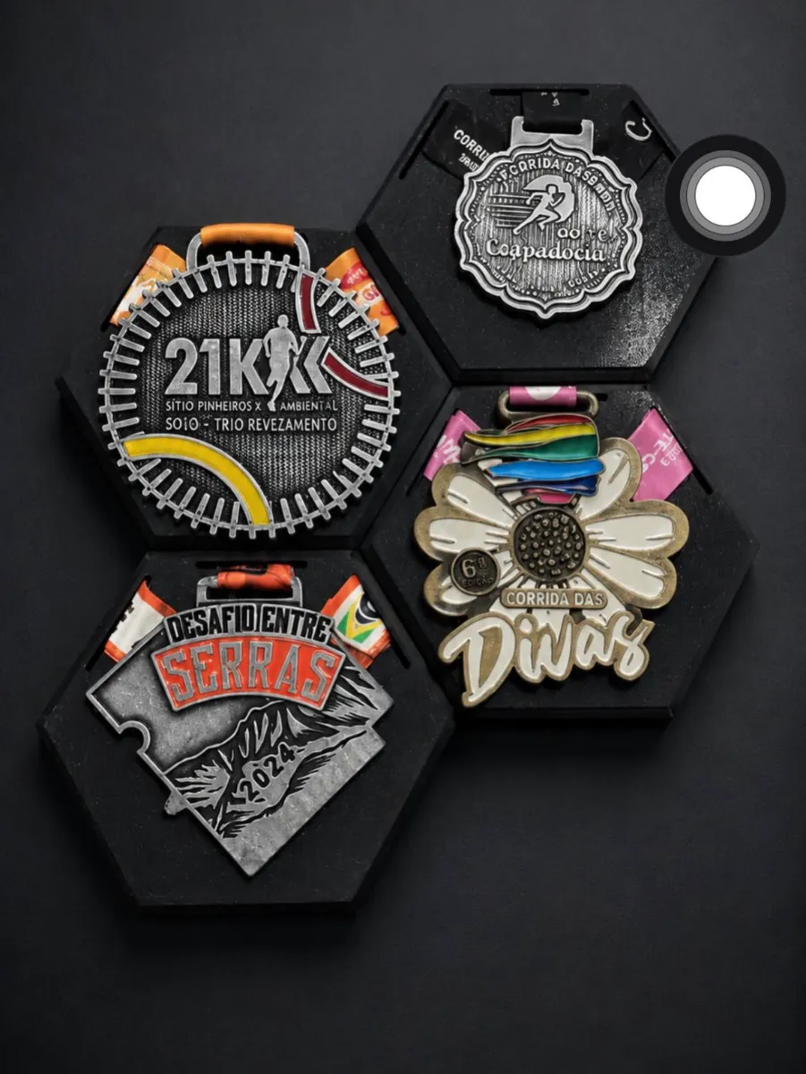 PORTA MEDALHA COLMEIA — foto 1 de 2